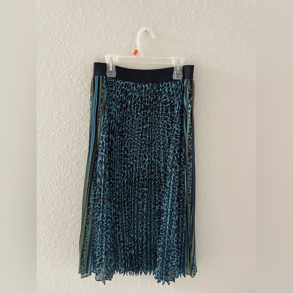 Hale Bob Women's  Skirt Elegant Blue Leopard Print Skirt size S.Like new